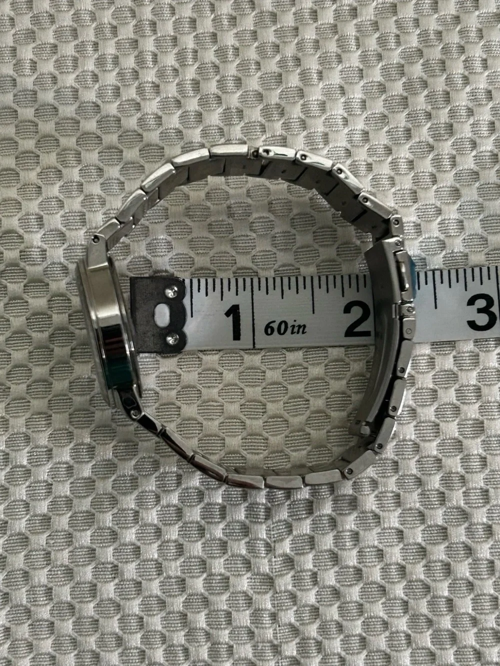 BCBGMAXAZRIA Women's Minimalist Silver Stainless Steel Bracelet Watch BG8210 New